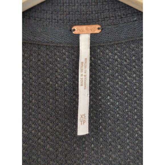 Free People Top Womens XS Black Long Sleeve V-Neck Henley Textured Collar Casual - Picture 3 of 9